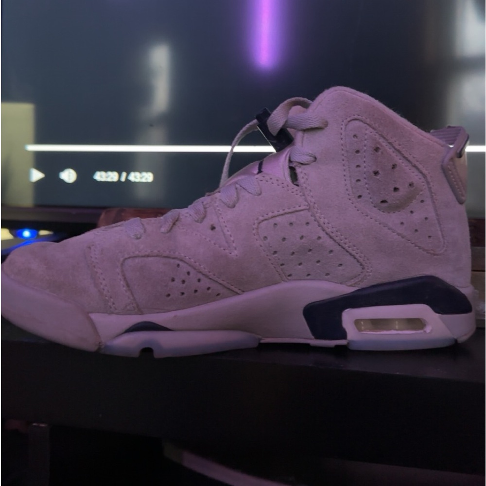 JORDAN 6